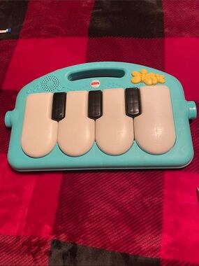 Fisher-Price Teal and White Toddler Keyboard with Yellow Accent